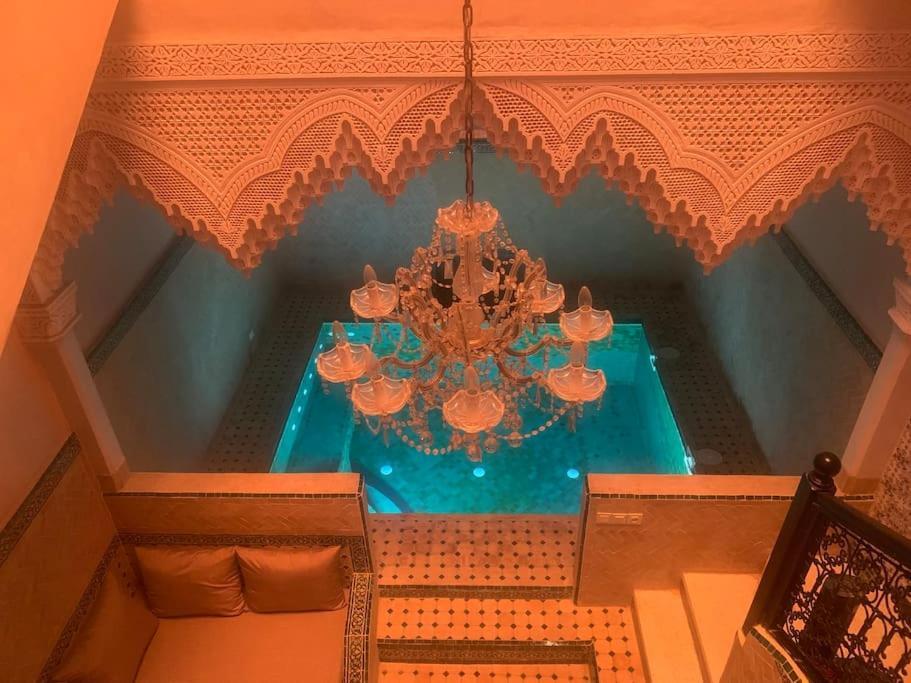 Super Riad Avec Piscine Interieure Marrakesh Exterior photo